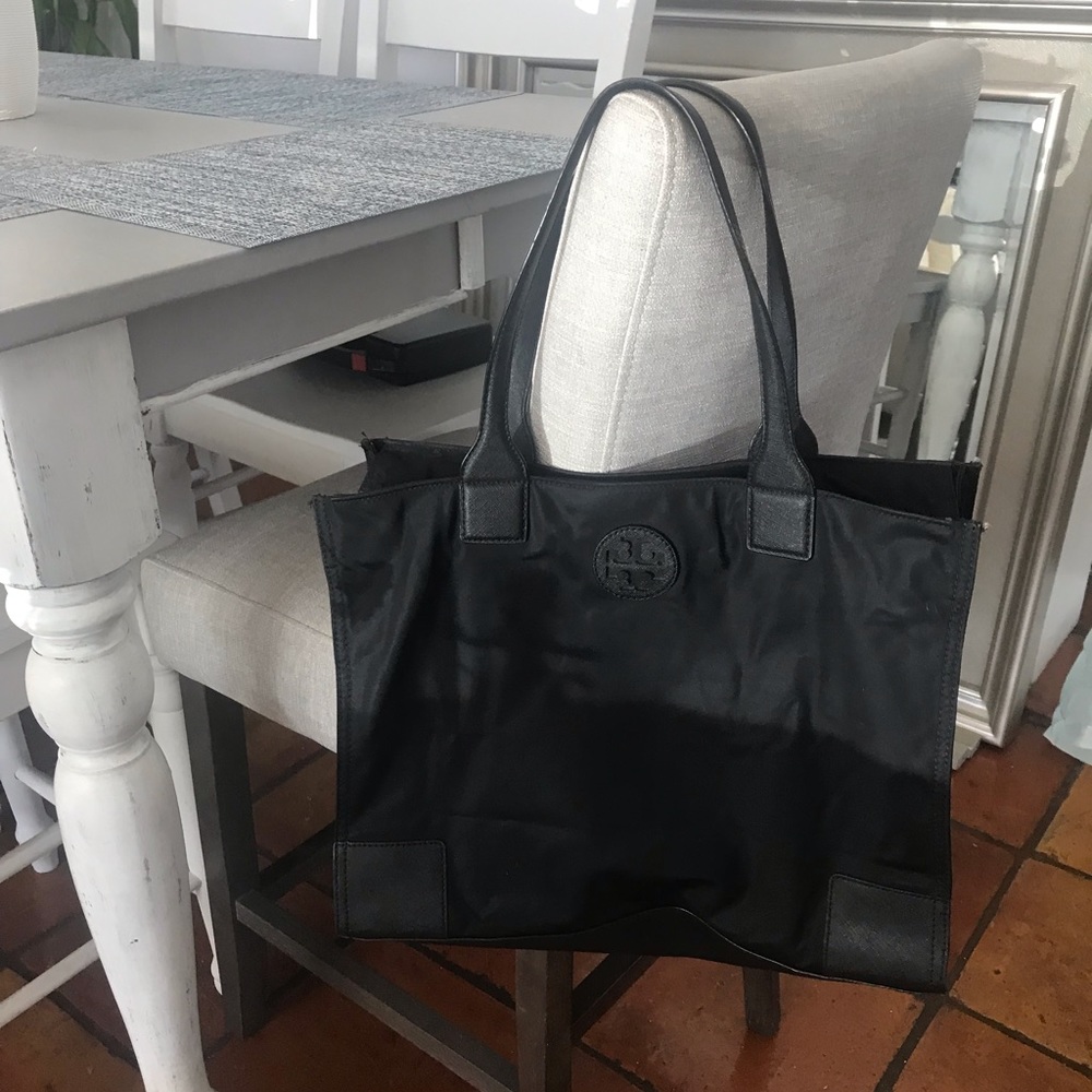 Tory Burch black tote in great condition